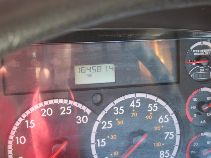 2015 Freightliner BUSINESS CLASS M2 106 - 14