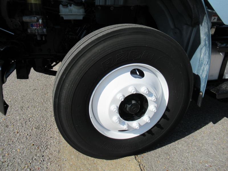 2015 Freightliner BUSINESS CLASS M2 106 - 16