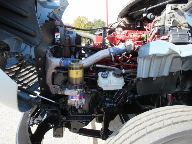 2015 Freightliner BUSINESS CLASS M2 106 - 18