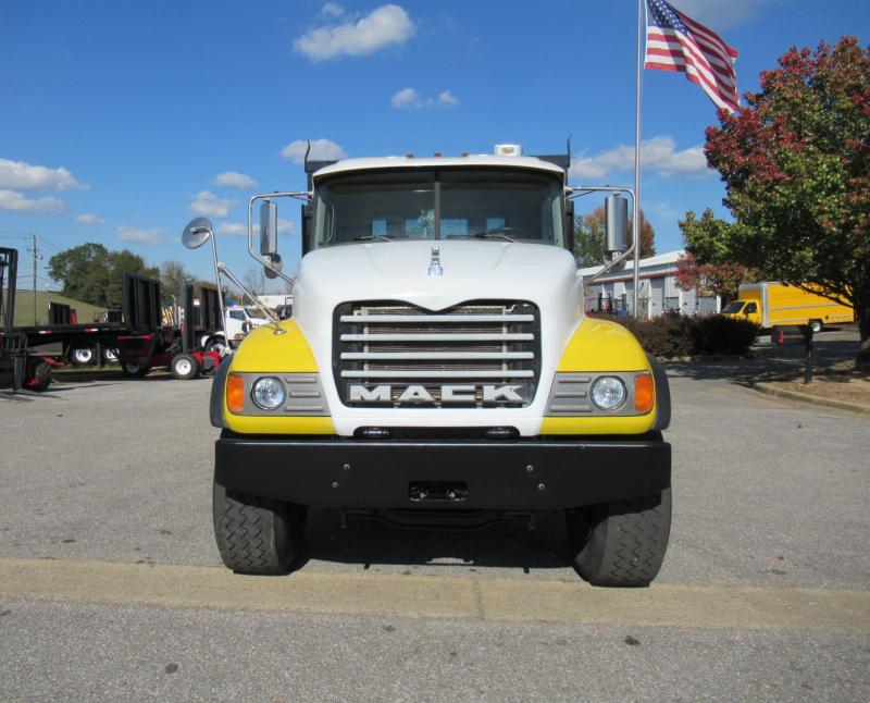 2007 Mack CV713 - 10