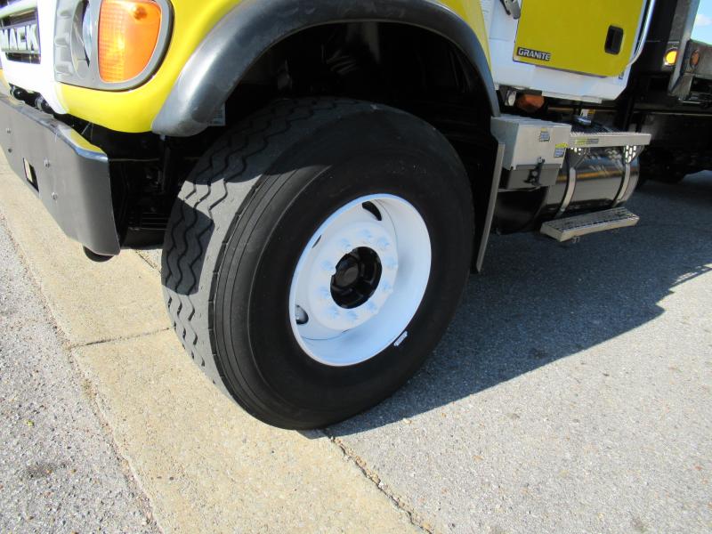 2007 Mack CV713 - 18