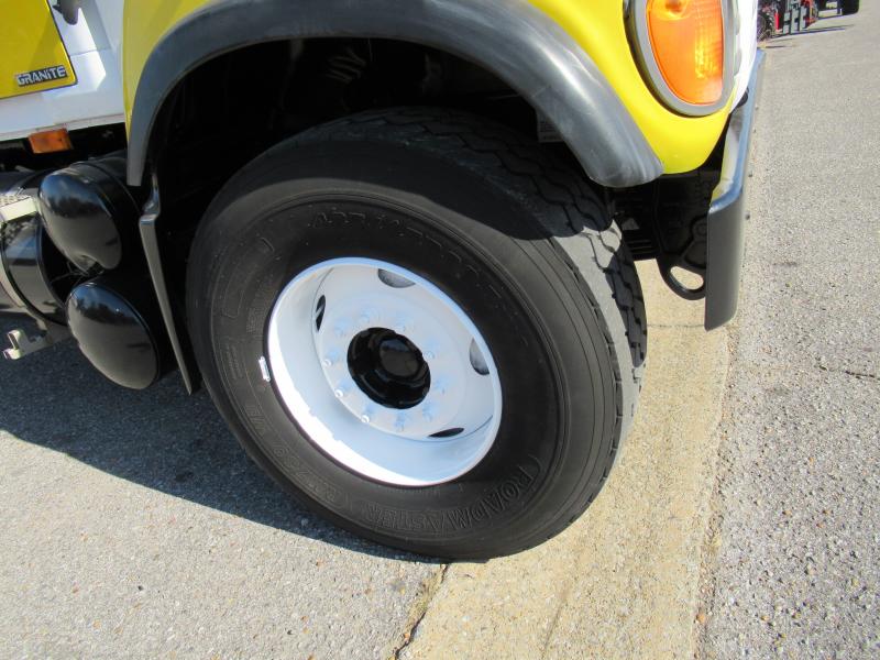 2007 Mack CV713 - 21