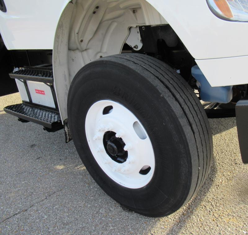 2018 Freightliner BUSINESS CLASS M2 106 - 17