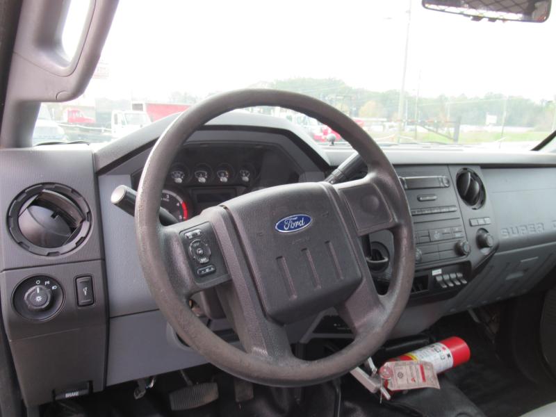 2014 Ford F550 - 15