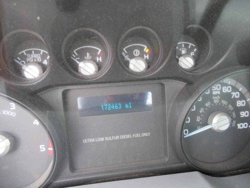 2014 Ford F550 - 16