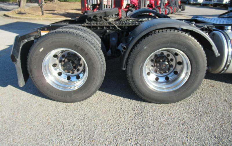 2018 Freightliner CASCADIA - 11