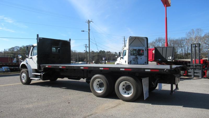 2017 Freightliner M2 106 - 7