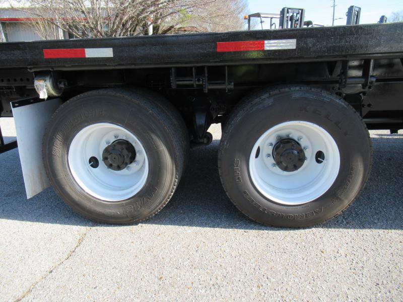 2017 Freightliner M2 106 - 16