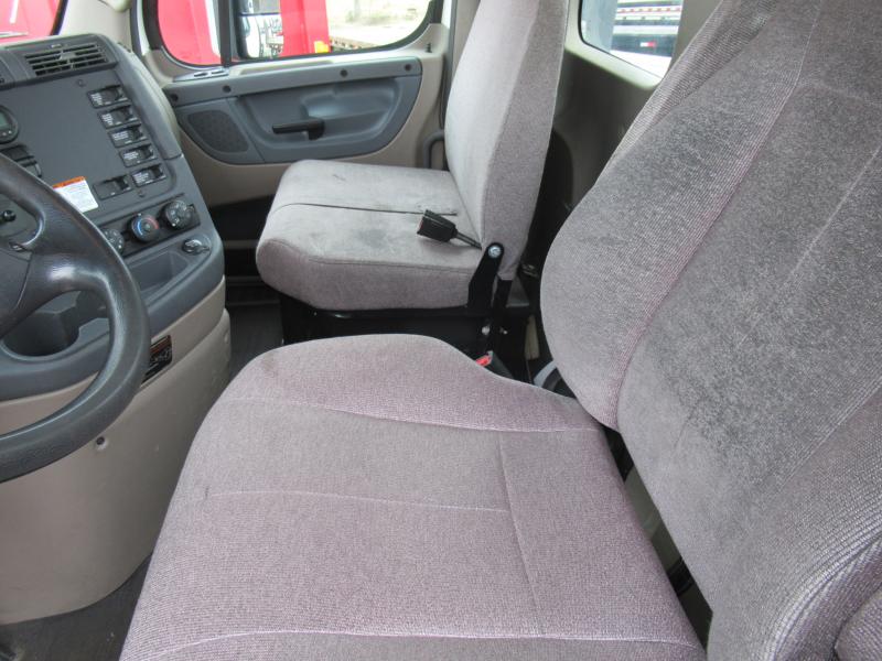 2018 Freightliner CASCADIA - 13