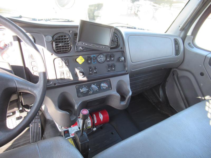 2016 Freightliner BUSINESS CLASS M2 106 - 10