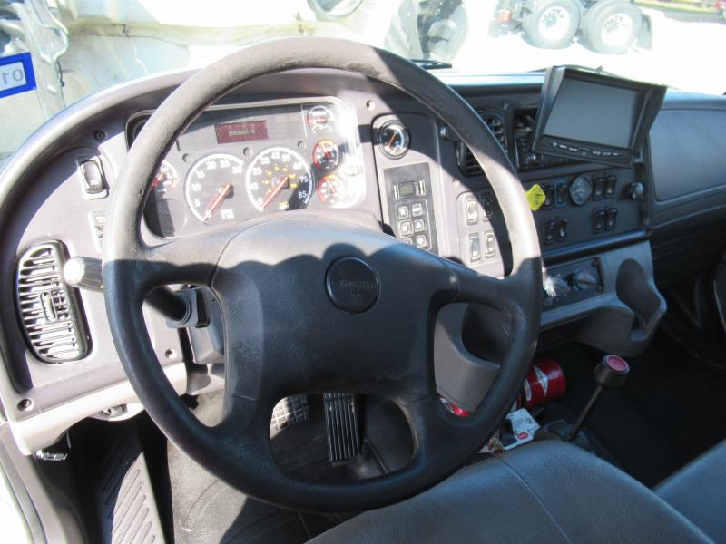 2016 Freightliner BUSINESS CLASS M2 106 - 11