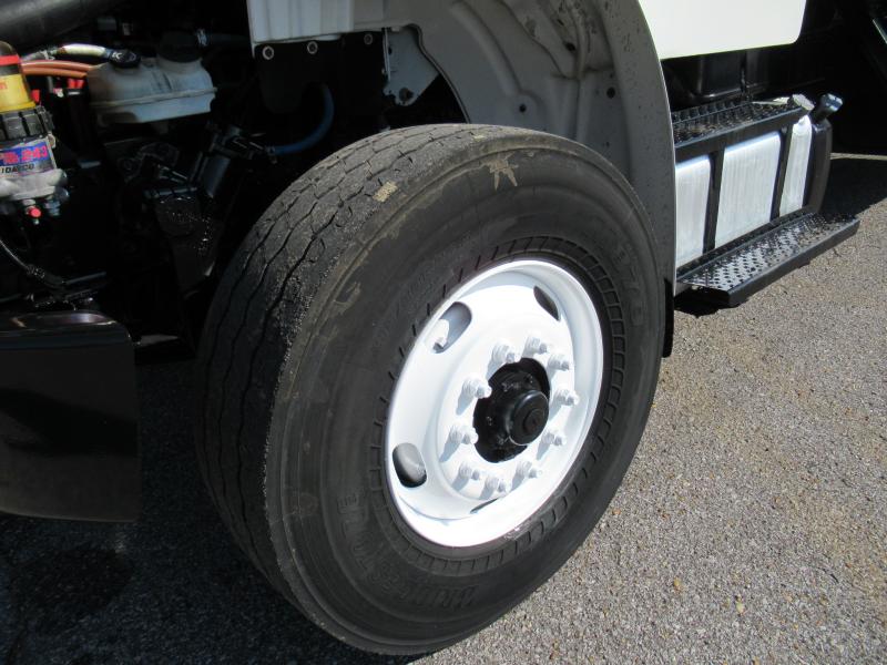 2016 Freightliner BUSINESS CLASS M2 106 - 15