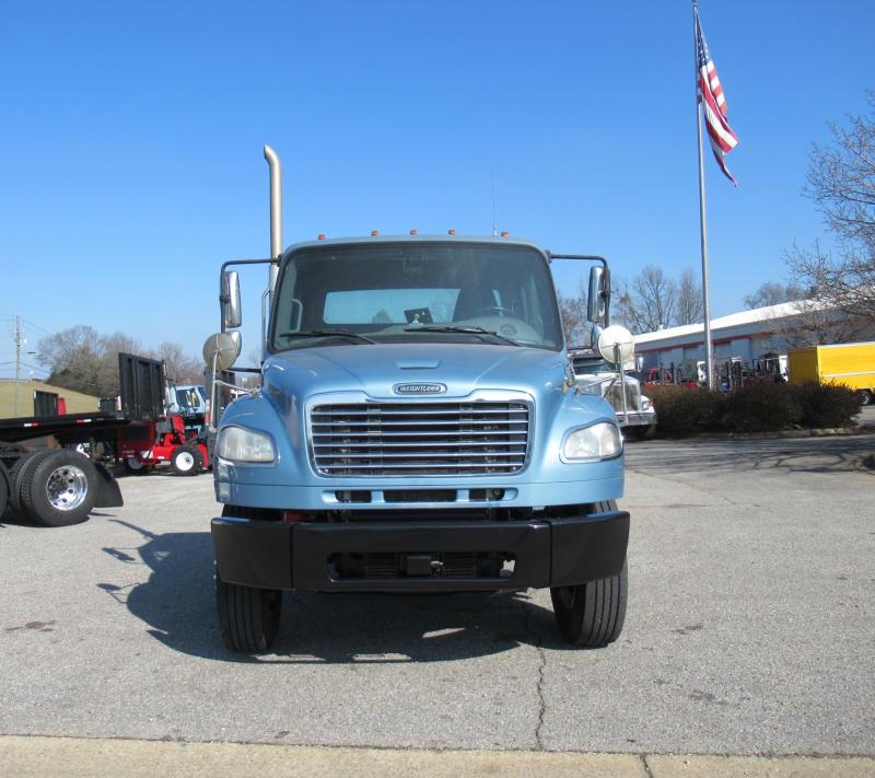 2017 Freightliner BUSINESS CLASS M2 106 - 3