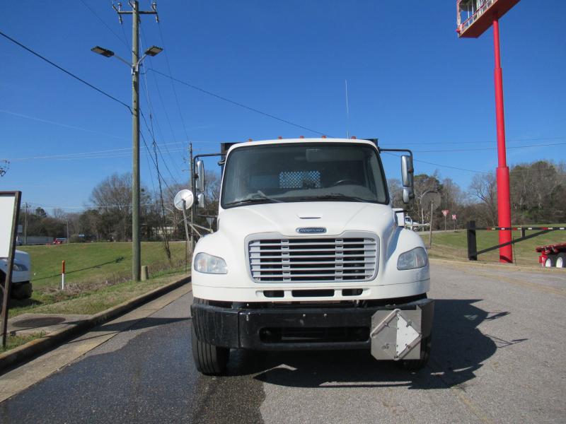 2017 Freightliner BUSINESS CLASS M2 106 - 2