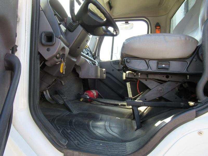 2017 Freightliner BUSINESS CLASS M2 106 - 7