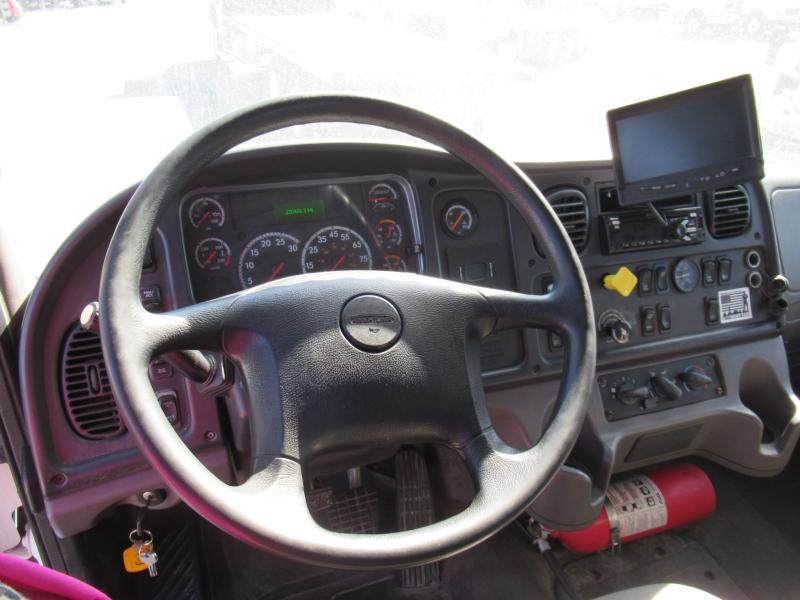 2017 Freightliner BUSINESS CLASS M2 106 - 10