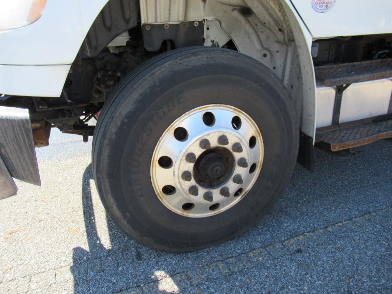 2017 Freightliner BUSINESS CLASS M2 106 - 15