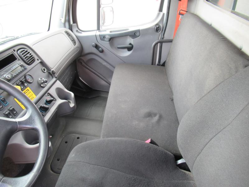 2016 Freightliner BUSINESS CLASS M2 106 - 13