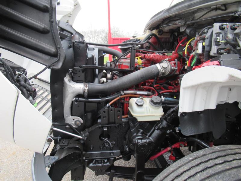 2015 Freightliner BUSINESS CLASS M2 106 - 12