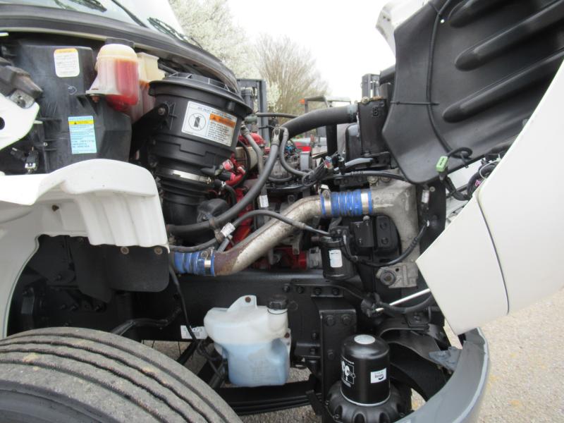 2015 Freightliner BUSINESS CLASS M2 106 - 13