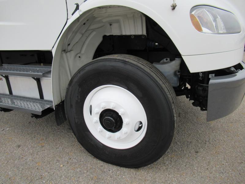 2015 Freightliner BUSINESS CLASS M2 106 - 18