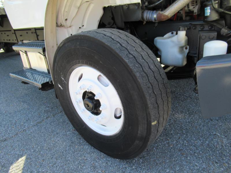 2014 Freightliner BUSINESS CLASS M2 106 - 18