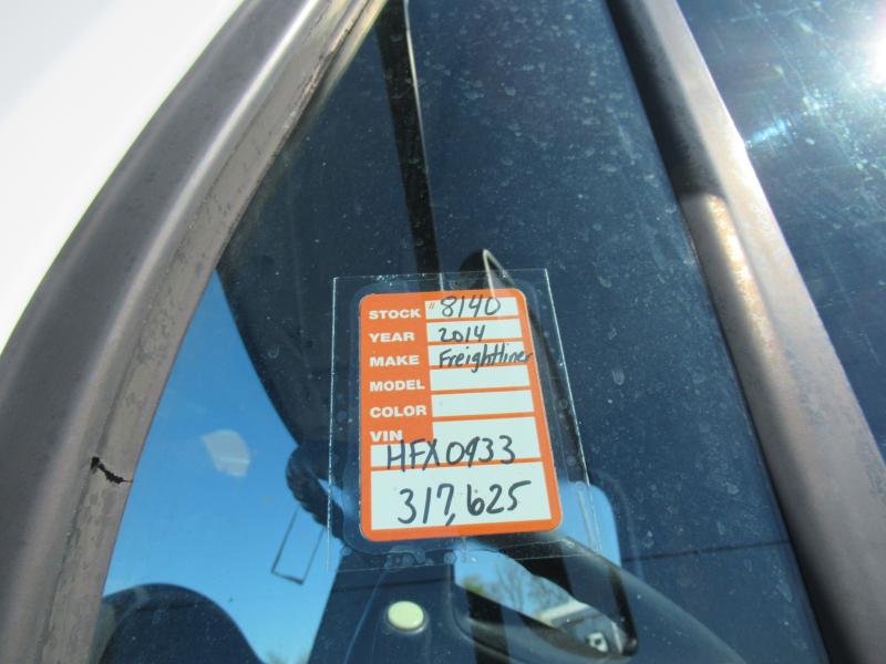 2014 Freightliner BUSINESS CLASS M2 106 - 23