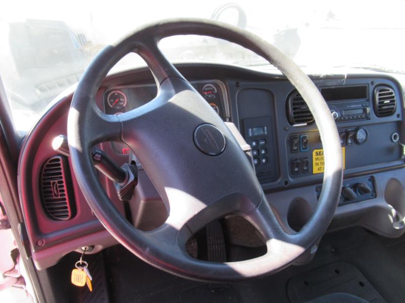 2017 Freightliner BUSINESS CLASS M2 106 - 11