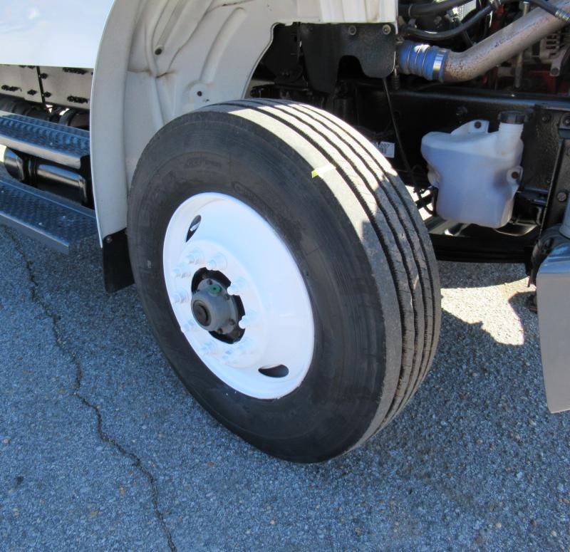 2017 Freightliner BUSINESS CLASS M2 106 - 16