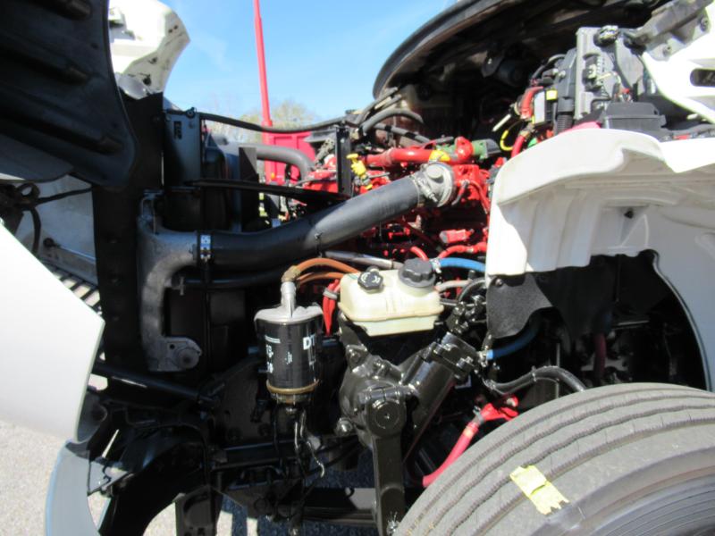 2017 Freightliner BUSINESS CLASS M2 106 - 18