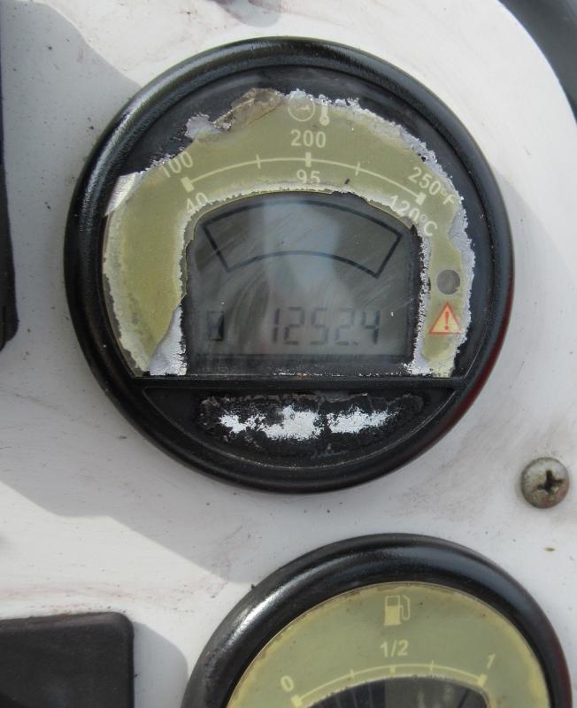 2016 Moffett M8 55.3 - 12