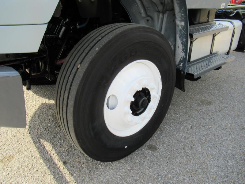 2016 Freightliner BUSINESS CLASS M2 106 - 12