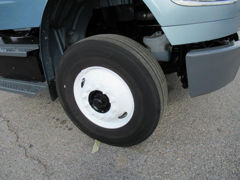 2016 Freightliner BUSINESS CLASS M2 106 - 15