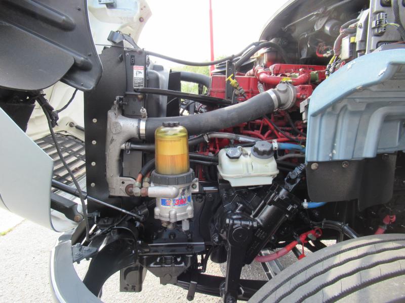 2016 Freightliner BUSINESS CLASS M2 106 - 16