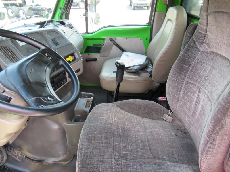 2007 Sterling LT9513 - 6