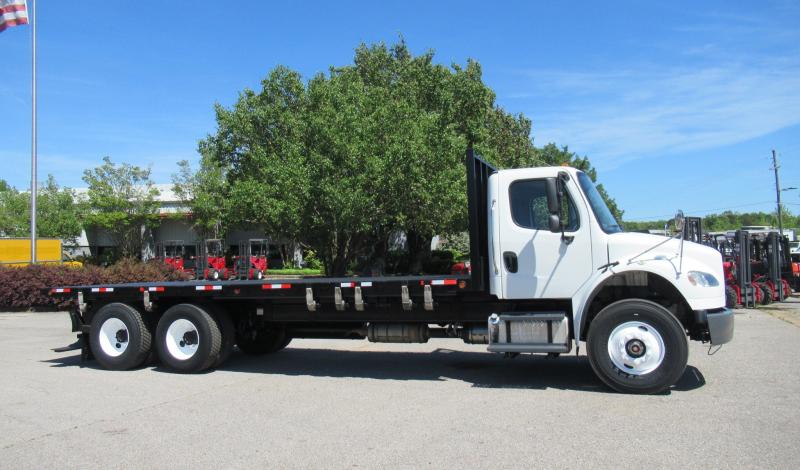2014 Freightliner BUSINESS CLASS M2 106 - 2