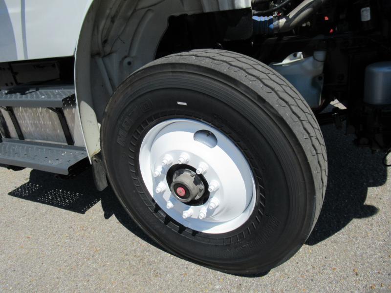 2014 Freightliner BUSINESS CLASS M2 106 - 20