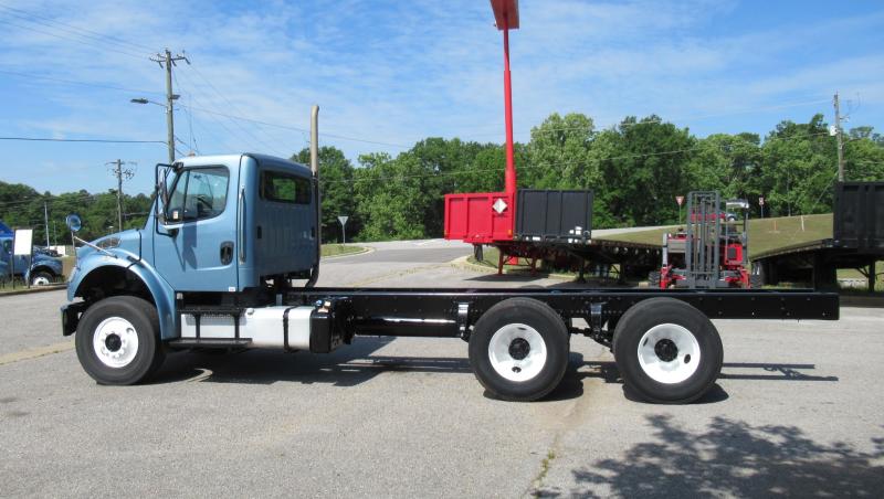 2016 Freightliner BUSINESS CLASS M2 106 - 10