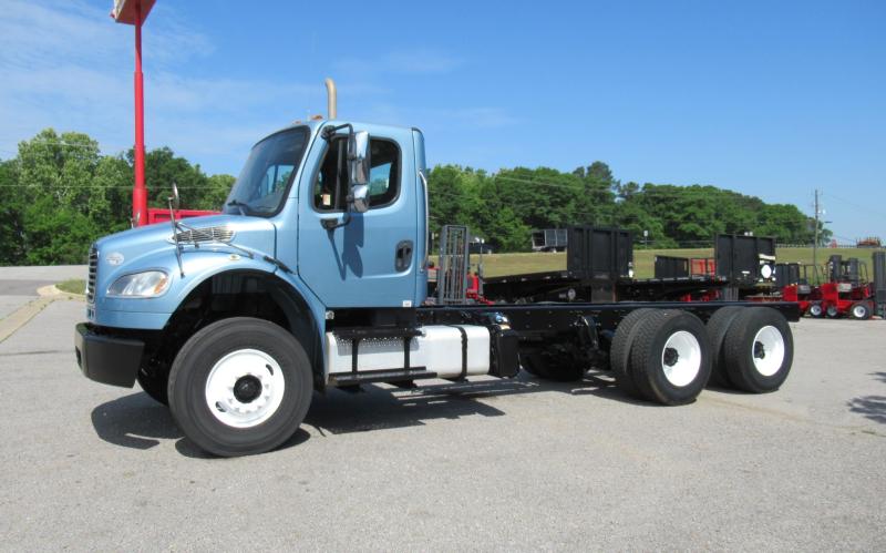 2016 Freightliner BUSINESS CLASS M2 106 - 11