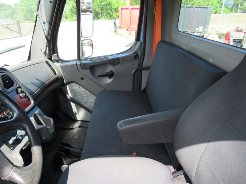 2016 Freightliner BUSINESS CLASS M2 106 - 12