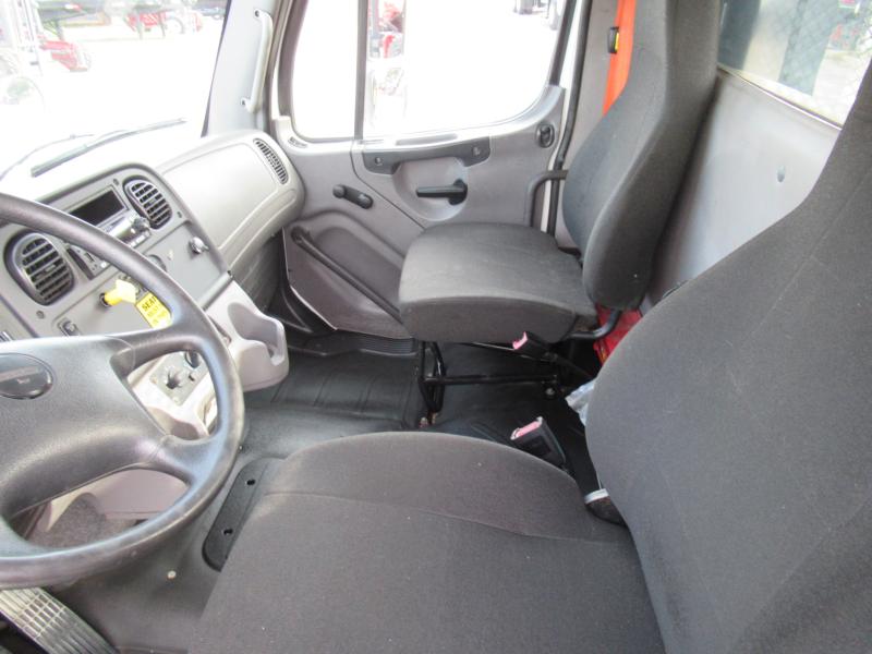 2015 Freightliner BUSINESS CLASS M2 106 - 12