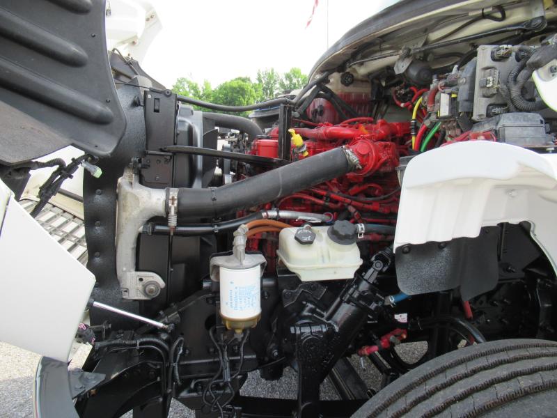 2015 Freightliner BUSINESS CLASS M2 106 - 14